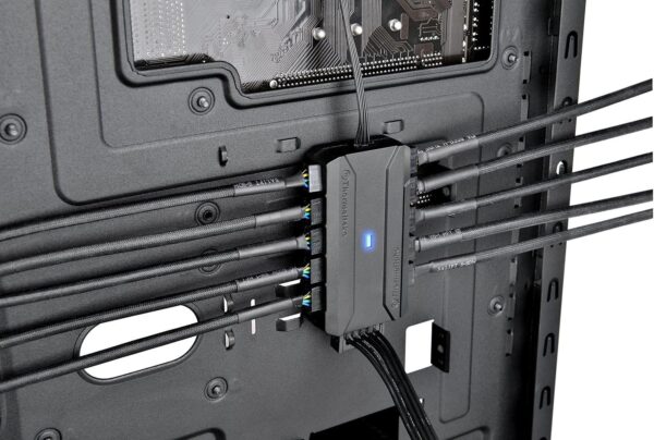 Thermaltake Commander FP SATA Powered 10 Port 4-Pin PWM Fan Hub AC-023-AN1NAN-A1, 3.2 x 1.7 x 0.7 inches - Image 3